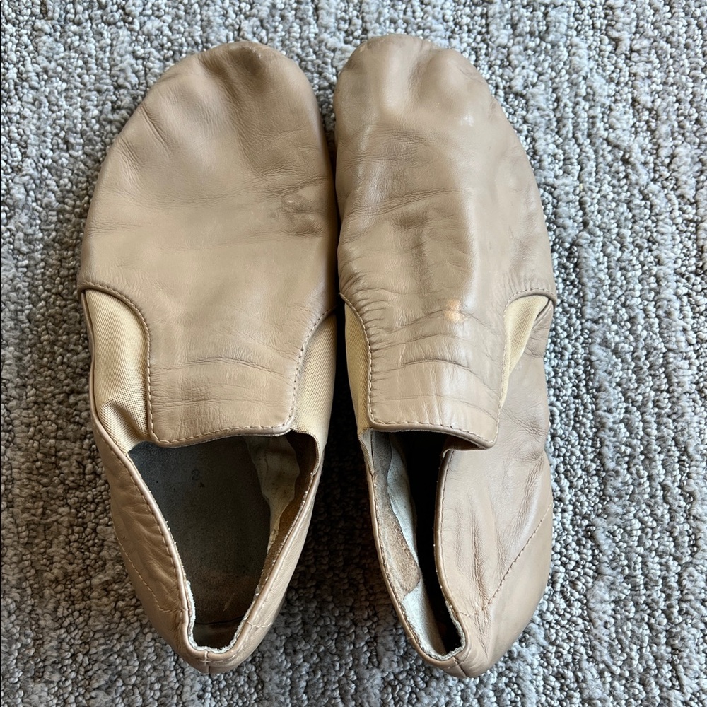 Tan Jazz Shoes, Women’s Sz 8